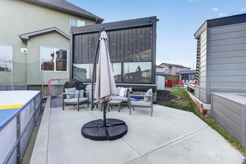 9050 14 Avenue Sw, Calgary, AB - Outdoor With Exterior