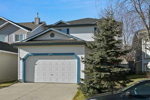 182 Coventry Close Ne, Calgary, AB - Outdoor