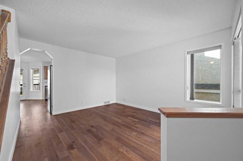 182 Coventry Close Ne, Calgary, AB - Outdoor