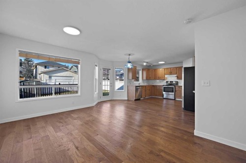 182 Coventry Close Ne, Calgary, AB - Indoor Photo Showing Kitchen