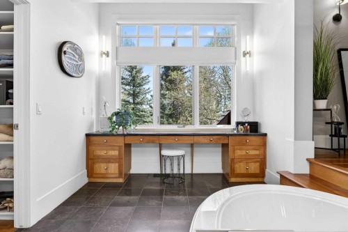 914 36 Avenue Sw, Calgary, AB - Indoor