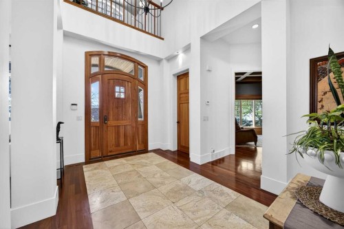 914 36 Avenue Sw, Calgary, AB - Indoor Photo Showing Other Room