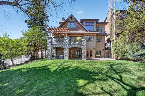 914 36 Avenue Sw, Calgary, AB - Outdoor