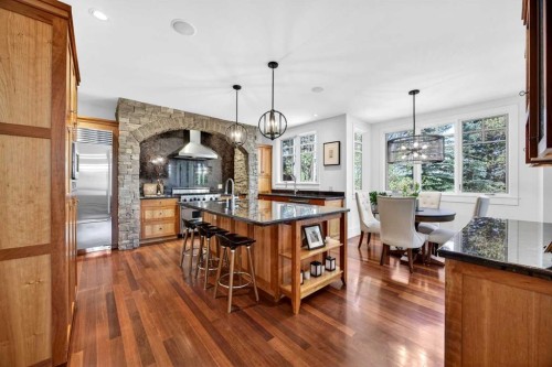 914 36 Avenue Sw, Calgary, AB - Indoor