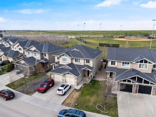 36 New Brighton Landing Se, Calgary, AB 