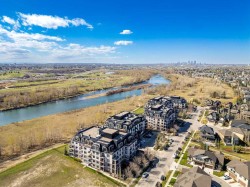 305-221 Quarry Way SE Calgary, AB T2C 5M7