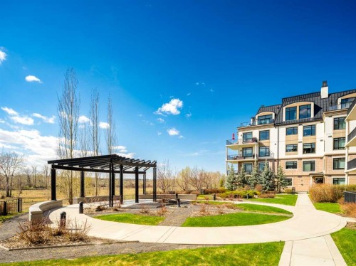305-221 Quarry Way Se, Calgary, AB - Outdoor