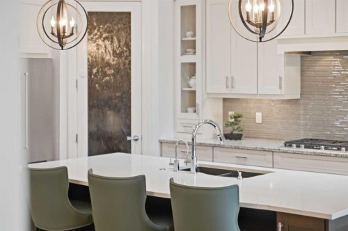 117 Spring Water Close, Heritage Pointe, AB - Indoor Photo Showing Kitchen With Upgraded Kitchen