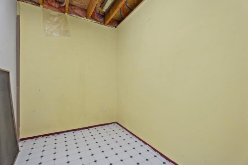 133 Carr Crescent, Okotoks, AB - Indoor