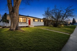 9812 2 Street SE Calgary, AB T2J 0W2