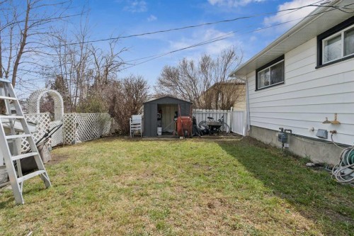 9812 2 Street Se, Calgary, AB - Outdoor