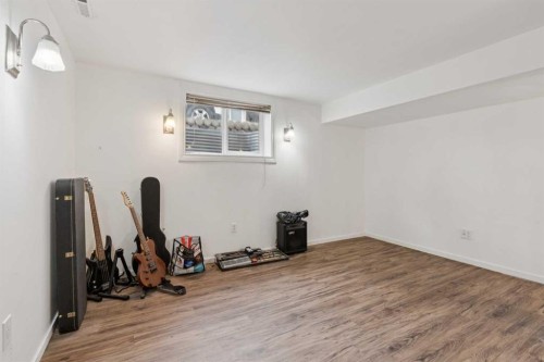 9812 2 Street Se, Calgary, AB - Indoor