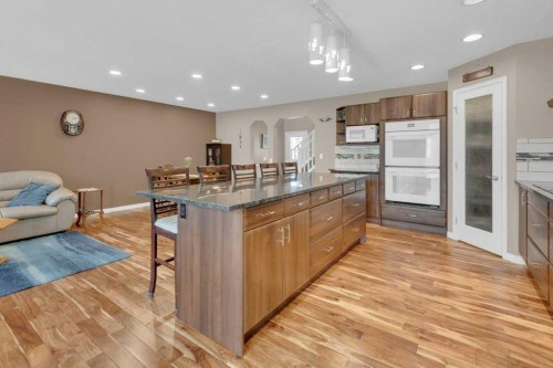15 New Brighton Manor Se, Calgary, AB - Indoor Photo Showing Kitchen