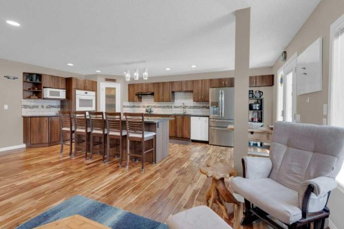 15 New Brighton Manor Se, Calgary, AB - Indoor