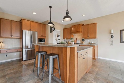 59 Heritage Cove, Heritage Pointe, AB - Indoor Photo Showing Kitchen