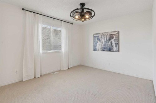 59 Heritage Cove, Heritage Pointe, AB - Indoor Photo Showing Other Room