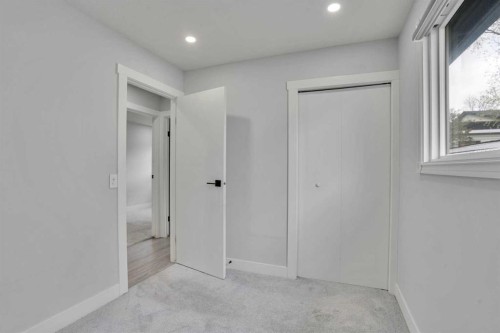 44 Falmead Road Ne, Calgary, AB - Indoor Photo Showing Other Room