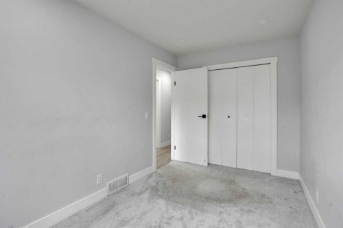 44 Falmead Road Ne, Calgary, AB - Indoor Photo Showing Other Room