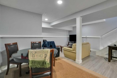 44 Falmead Road Ne, Calgary, AB - Indoor