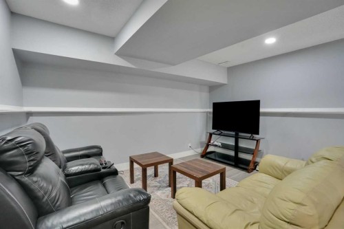 44 Falmead Road Ne, Calgary, AB - Indoor