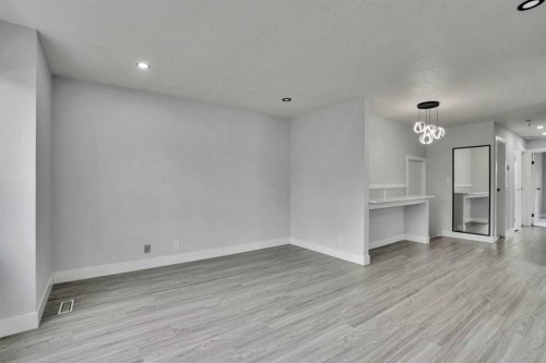 44 Falmead Road Ne, Calgary, AB - Indoor Photo Showing Other Room