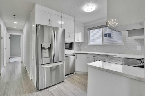 44 Falmead Road Ne, Calgary, AB - Indoor Photo Showing Kitchen