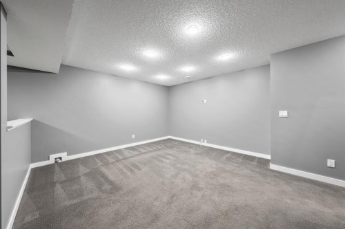 623 Walden Drive Se, Calgary, AB - Indoor Photo Showing Kitchen