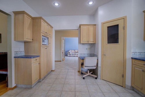 224 52 Avenue West, Claresholm, AB - Indoor