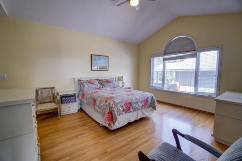 224 52 Avenue West, Claresholm, AB - Indoor Photo Showing Bedroom