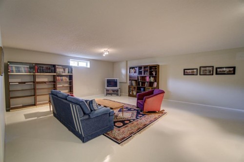 224 52 Avenue West, Claresholm, AB - Indoor Photo Showing Basement