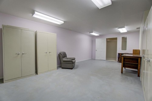 224 52 Avenue West, Claresholm, AB - Indoor