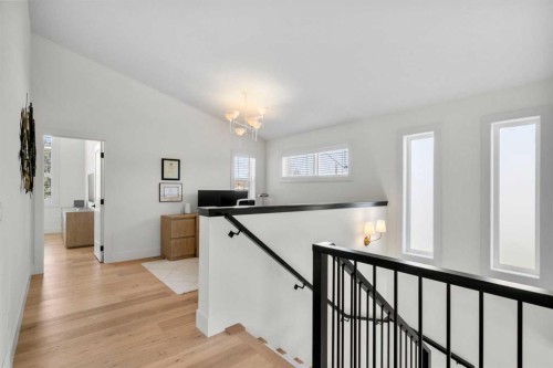 2853 14 Avenue Sw, Calgary, AB - Indoor Photo Showing Other Room