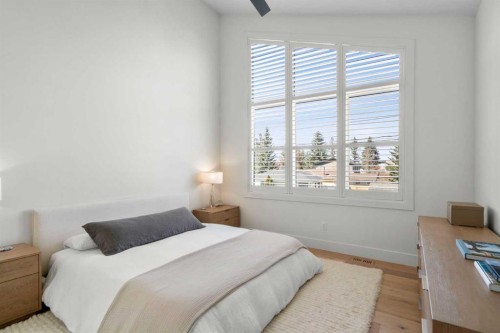 2853 14 Avenue Sw, Calgary, AB - Indoor Photo Showing Bedroom