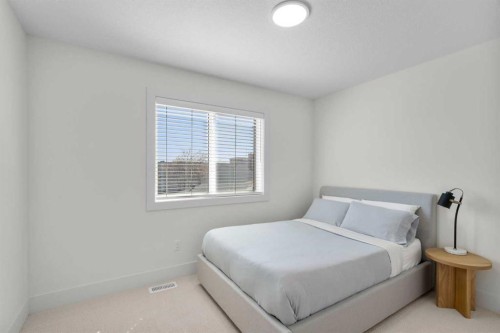2853 14 Avenue Sw, Calgary, AB - Indoor Photo Showing Bedroom