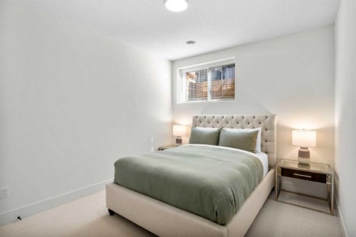 2853 14 Avenue Sw, Calgary, AB - Indoor Photo Showing Bedroom