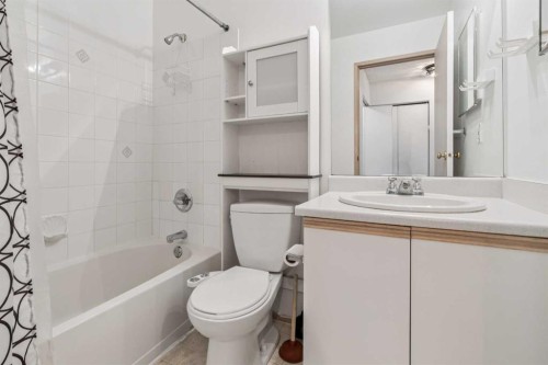 418-10 Dover Point Se, Calgary, AB - Indoor Photo Showing Other Room