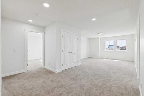 10 Quartz Gate, Balzac, AB - Indoor Photo Showing Other Room