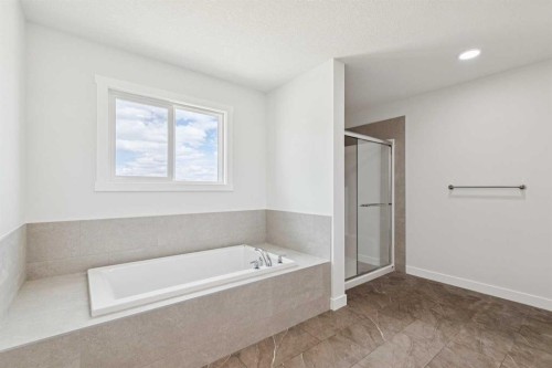 10 Quartz Gate, Balzac, AB - Indoor Photo Showing Bathroom
