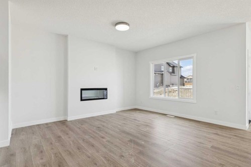 10 Quartz Gate, Balzac, AB - Indoor Photo Showing Bathroom