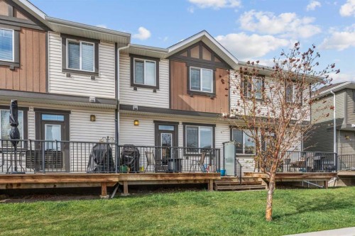 151 New Brighton Walk Se, Calgary, AB 