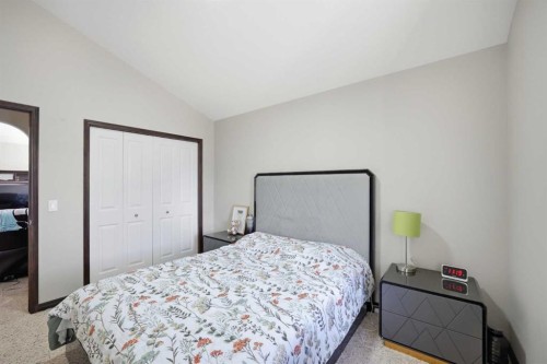 233 Aspenmere Circle, Chestermere, AB - Indoor Photo Showing Bedroom