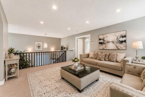 23 Aspen Summit Mount Sw, Calgary, AB - Indoor Photo Showing Living Room