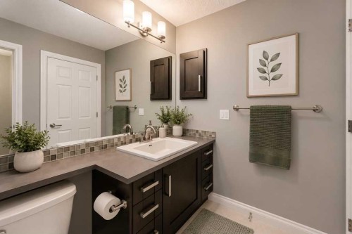 23 Aspen Summit Mount Sw, Calgary, AB - Indoor Photo Showing Bathroom