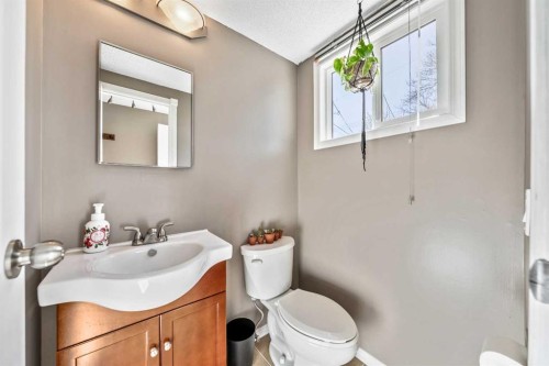 120 Pennsburg Way Se, Calgary, AB 