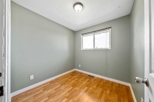 120 Pennsburg Way Se, Calgary, AB 