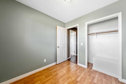 120 Pennsburg Way Se, Calgary, AB 