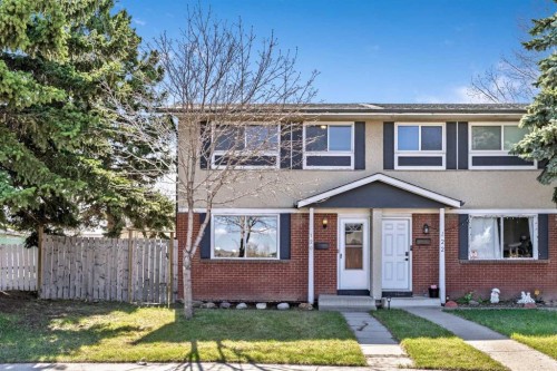 120 Pennsburg Way Se, Calgary, AB 