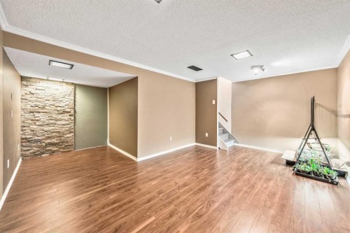 120 Pennsburg Way Se, Calgary, AB 