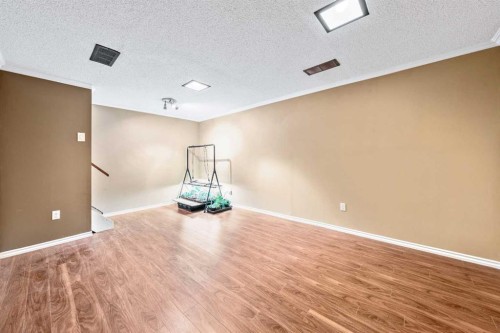 120 Pennsburg Way Se, Calgary, AB 