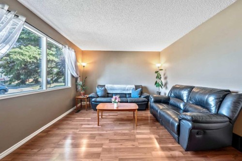 120 Pennsburg Way Se, Calgary, AB 